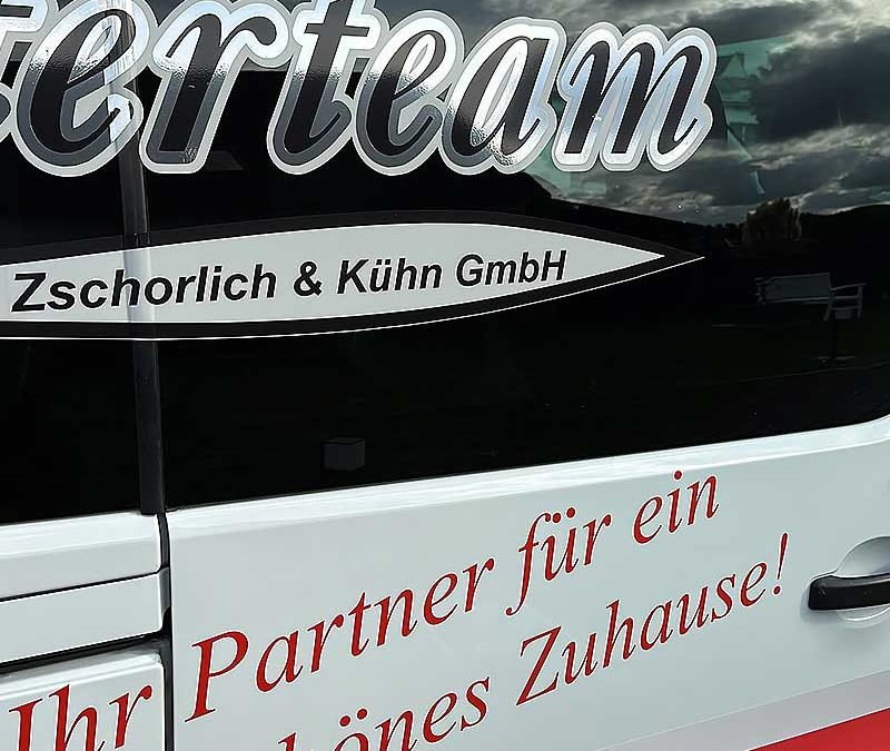 Exklusive Gestaltung in der Fahrzeugbeschriftung